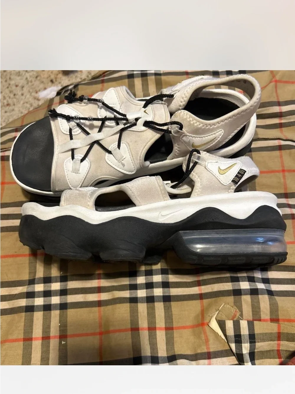 Nike Women's White and Black Sport Sandals with Elastic Toggle Lacing
